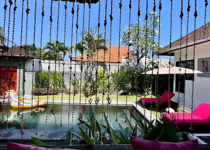 Taman Pangeran In Seminyak, 2br Large Pool, Tropical Garden In A Prime Location ! Villa Seminyak