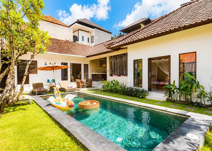 Taman Pangeran In Seminyak, 2br Large Pool, Tropical Garden In A Prime Location ! Seminyak